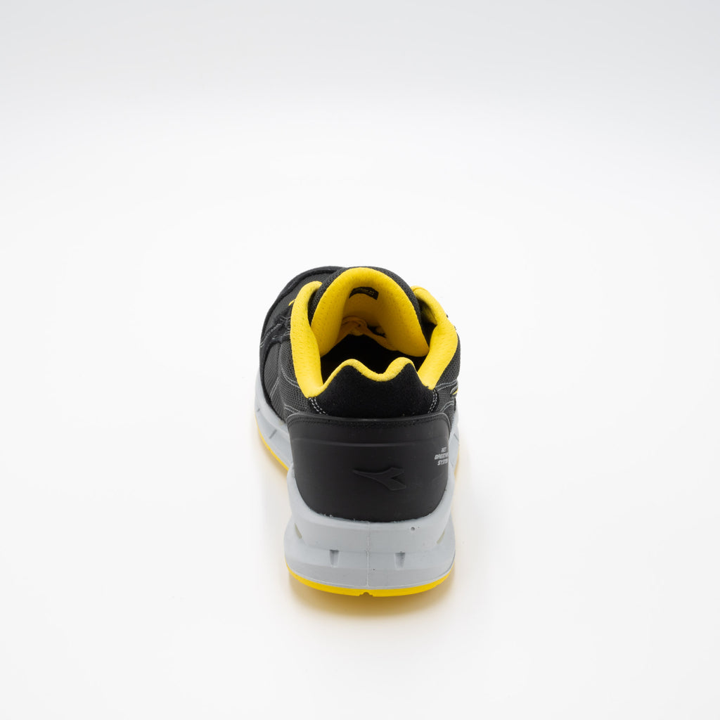 SCARPE ANTINFORTUNISTICHE DIADORA UTILITY RUN NET AIRBOX LOW S1PS FO SR